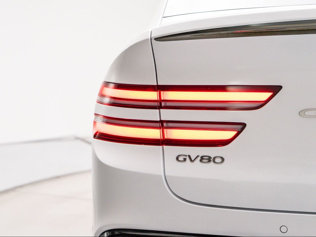 New 2026 Alta White Genesis 3.5T E-SC MHEV image 15