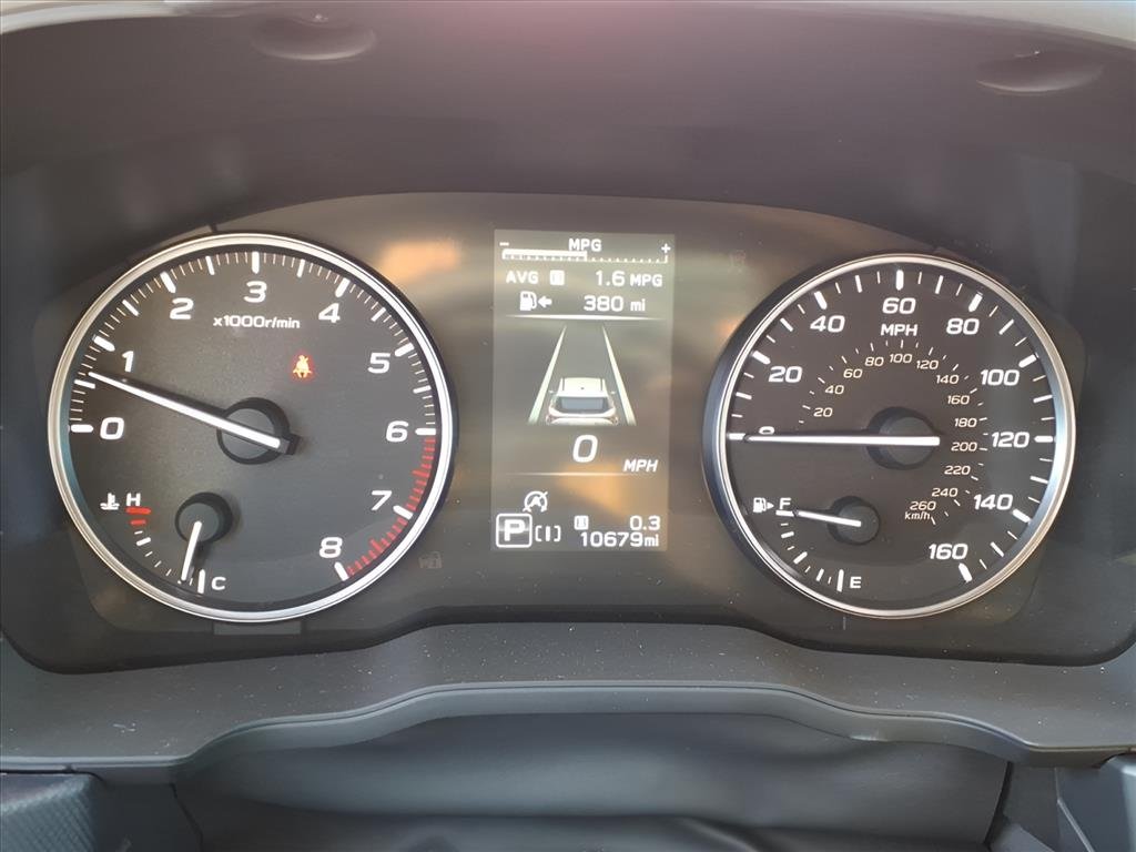 Used 2025 Ice Silver Metallic Ism Subaru Premium image 28