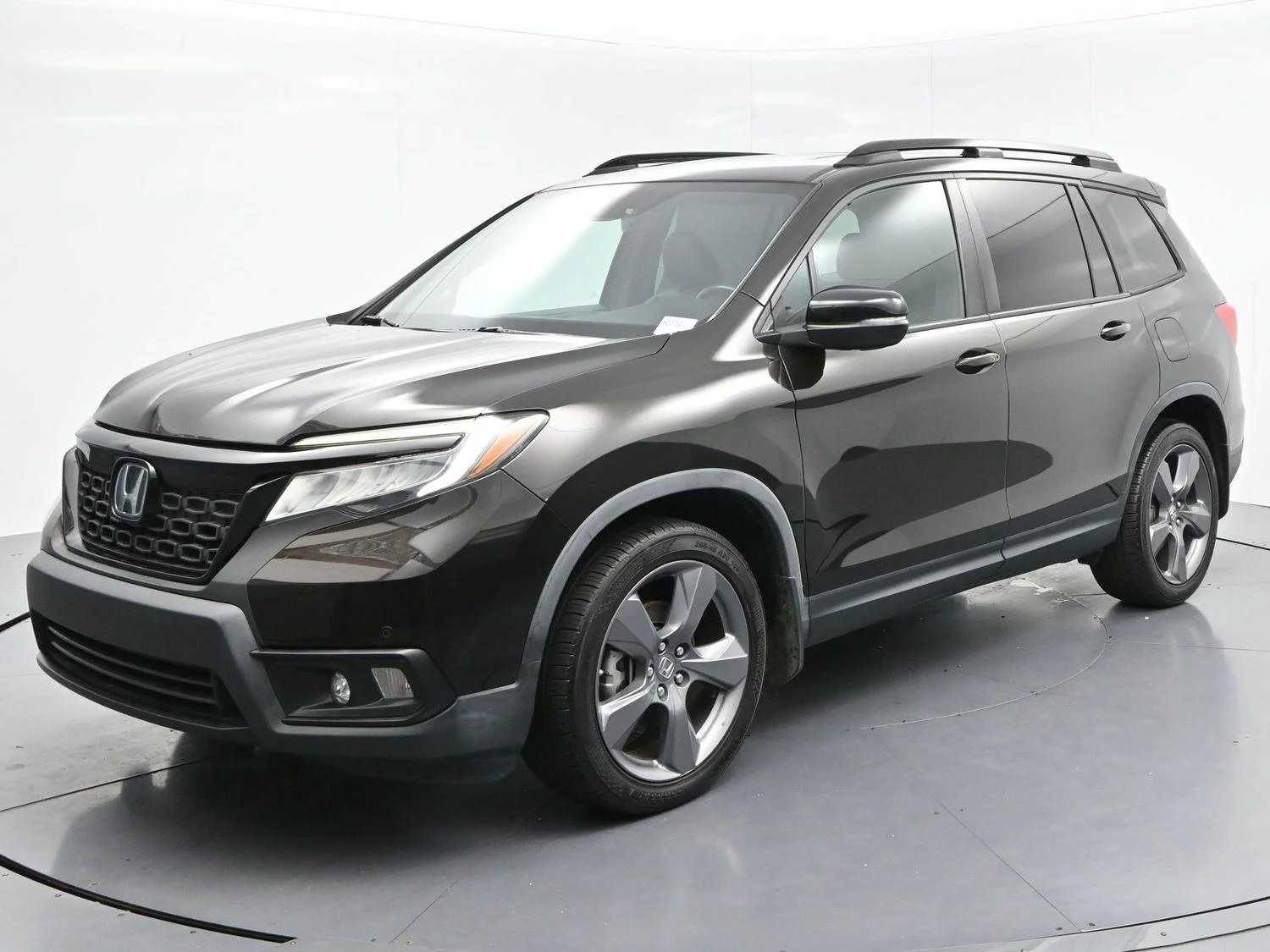 Used 2020 Black Copper Pearl Honda Touring image 3