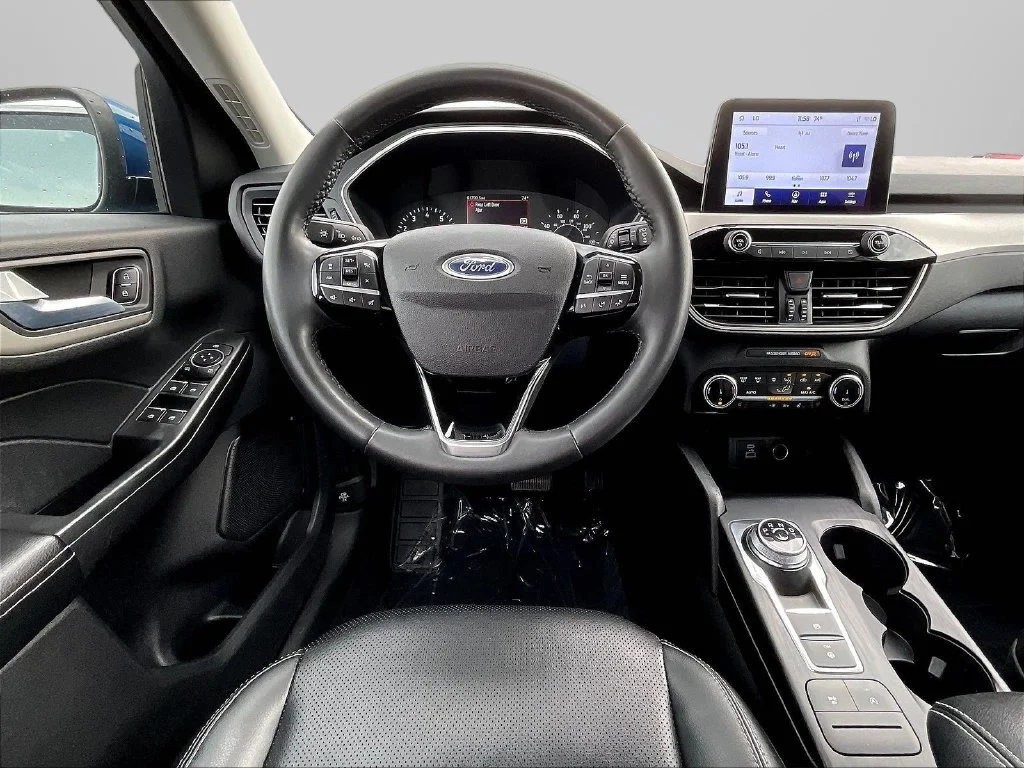 Certified Used 2022 Atlas Blue Metallic Ford SEL image 8