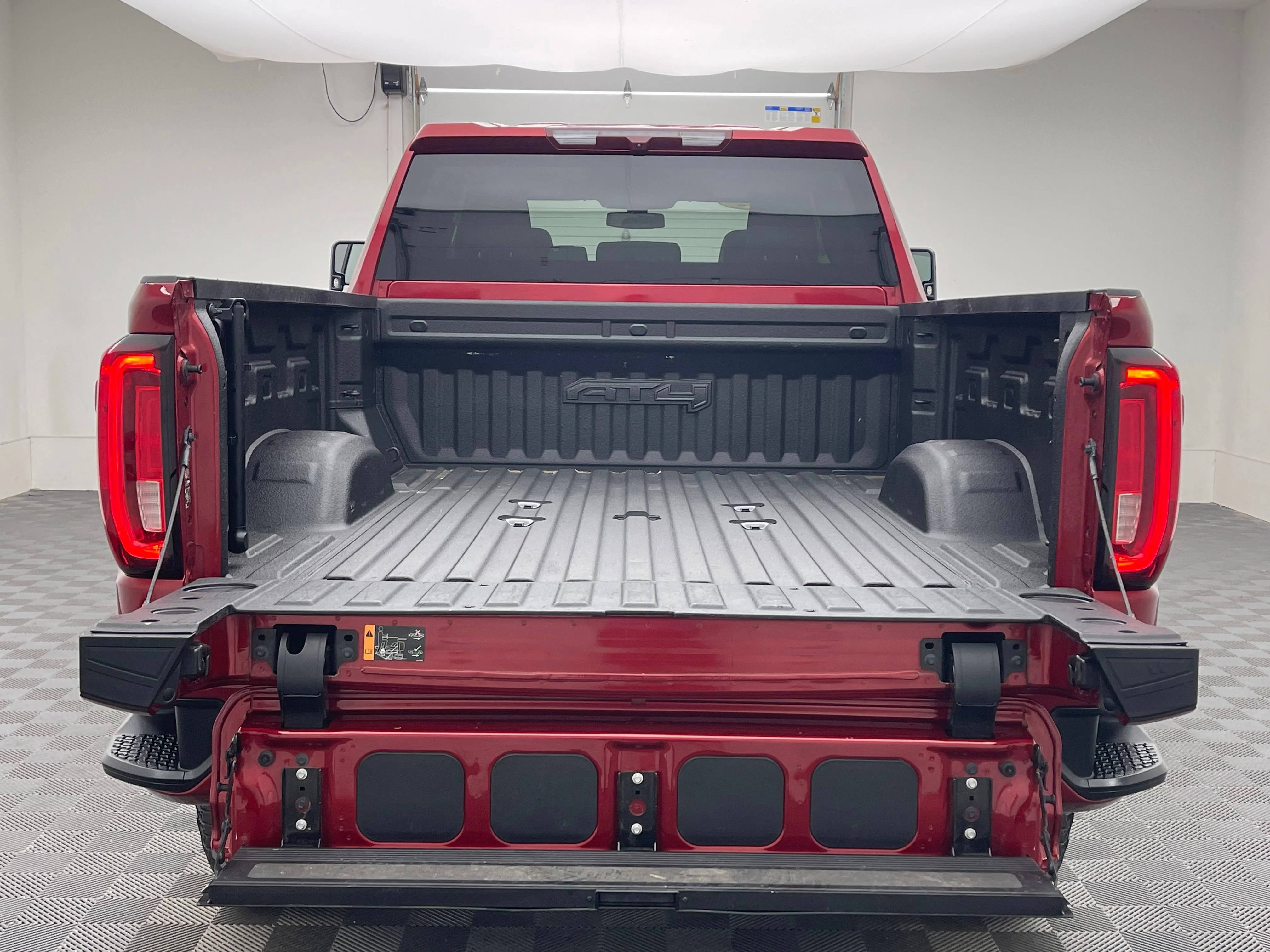 Used 2022 Cayenne Red Tintcoat GMC AT4 image 9