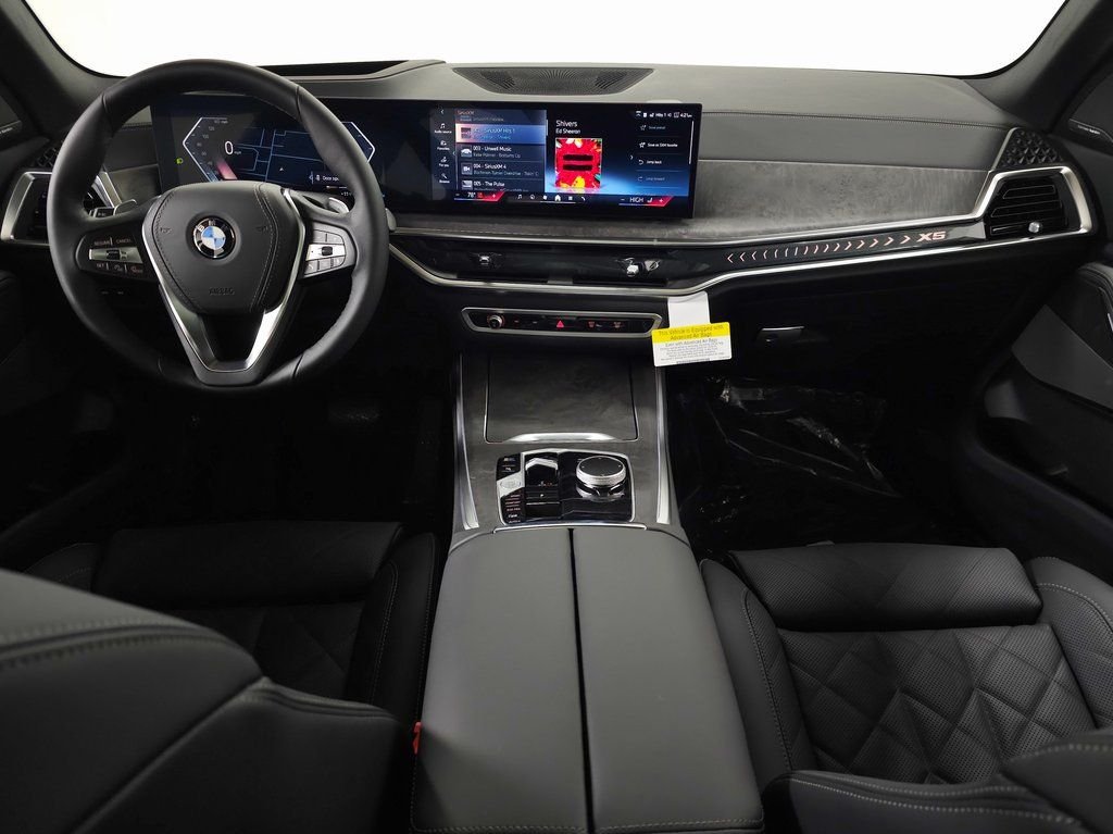 Used 2026 Black Sapphire Metallic BMW xDrive40i image 8