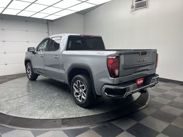 Used 2023 Sterling Metallic GMC SLE image 2