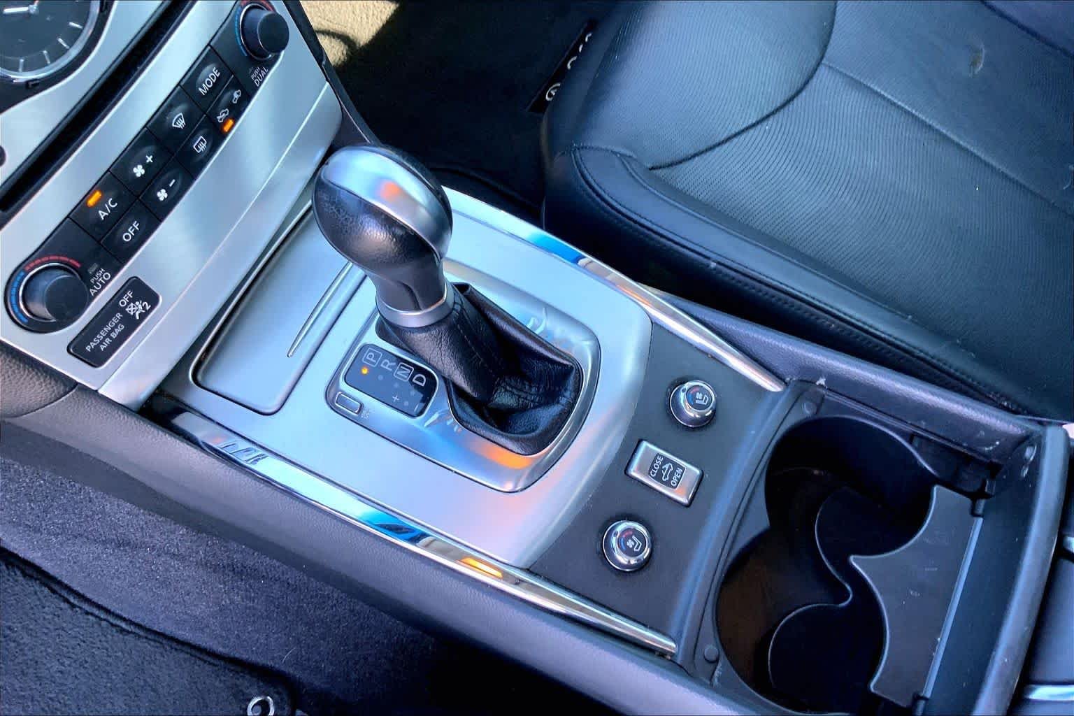 Used 2014 Black Obsidian INFINITI  image 17
