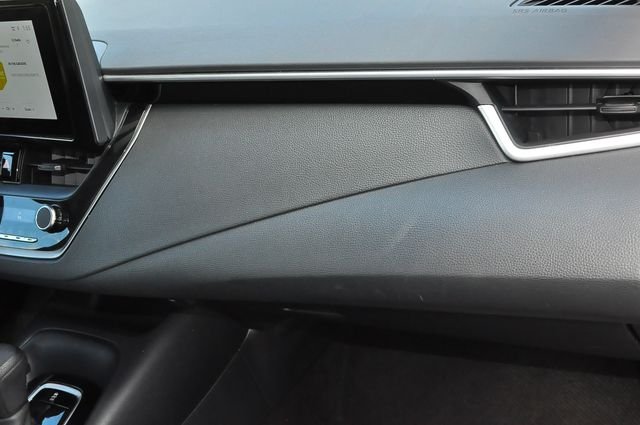Used 2024  Toyota LE image 19