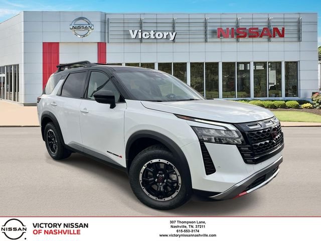 New 2026 Everest White Pearl TriCoat / Super Black Two-tone Nissan Rock Creek® image 1