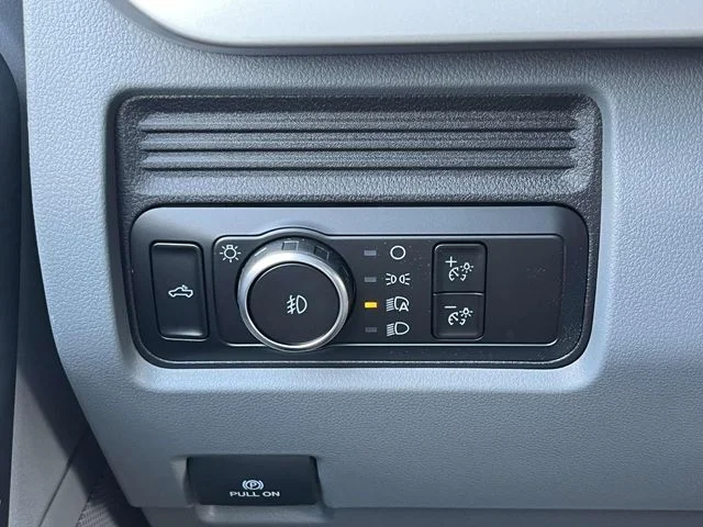 New 2026 Oxford White Ford XL image 20
