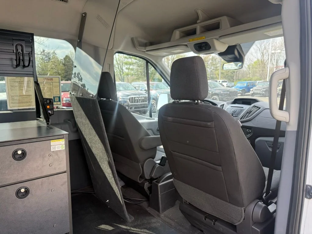 Used 2019 White Ford XLT image 54