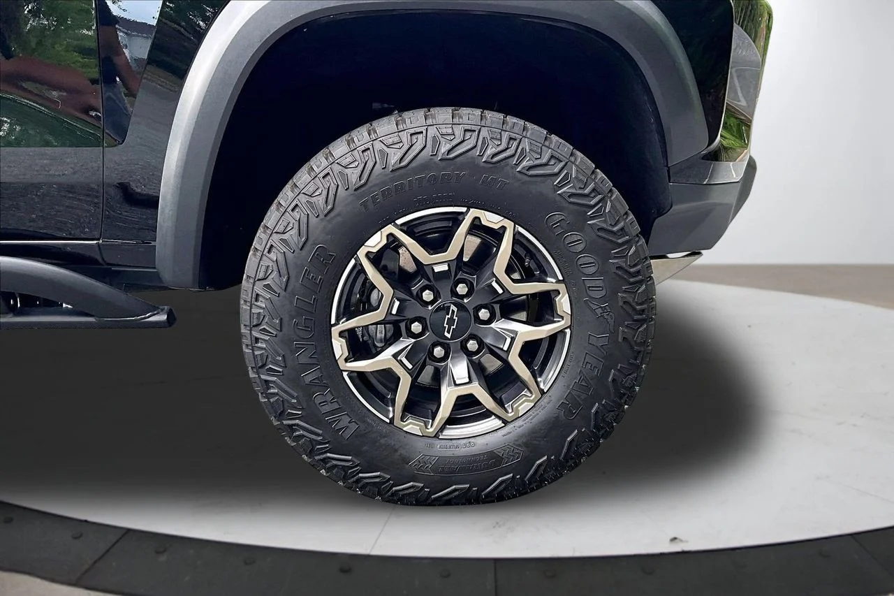 Certified Used 2024 Black Chevrolet ZR2 image 33
