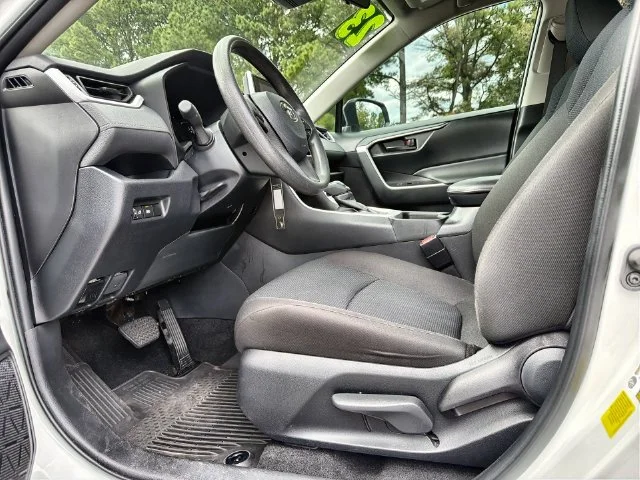 Used 2023 White Toyota LE image 12