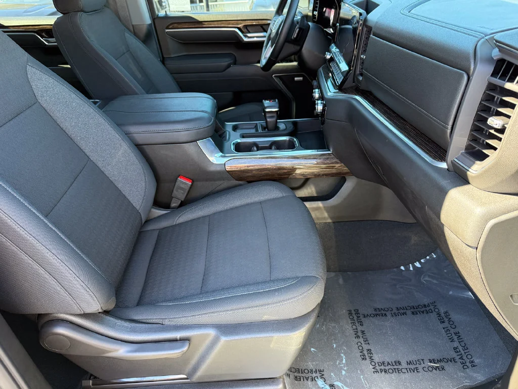 Used 2026 Sterling Metallic GMC Elevation image 16