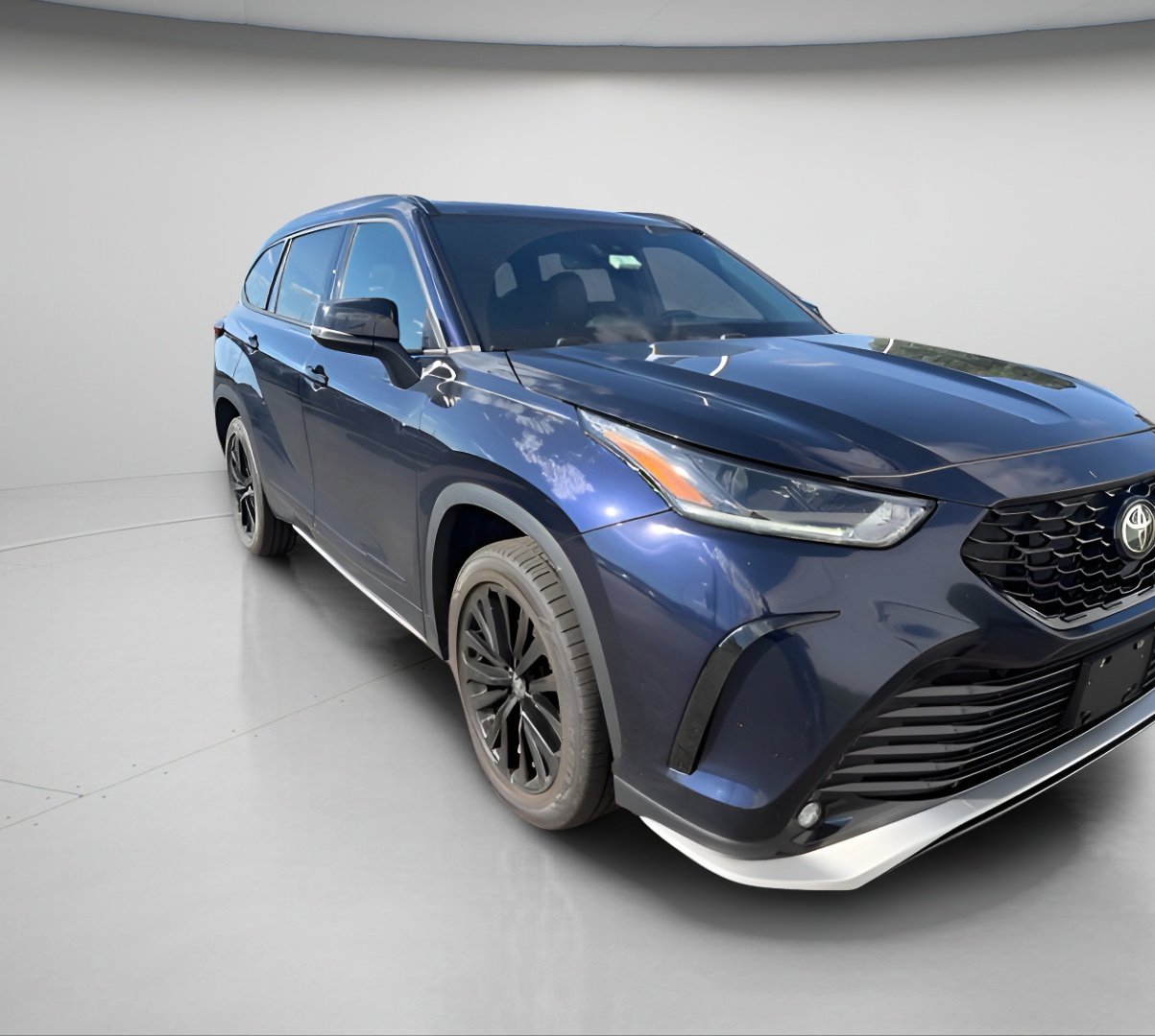 Used 2023 Blueprint Toyota Limited image 4