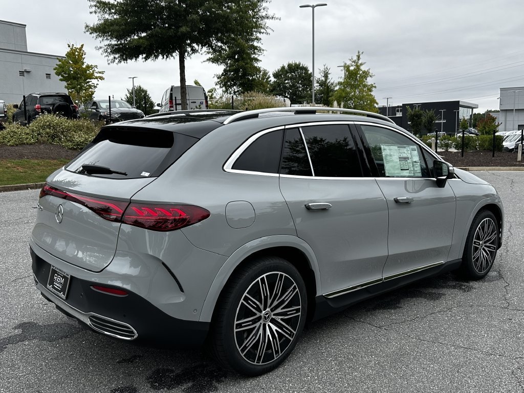 New 2027 MANUFAKTUR Alpine Grey Mercedes-Benz EQE 320+ image 44