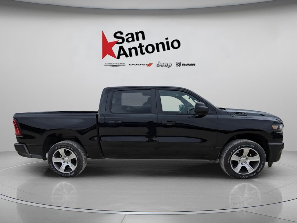 New 2026 Diamond Black Crystal Pearlcoat RAM Express image 18