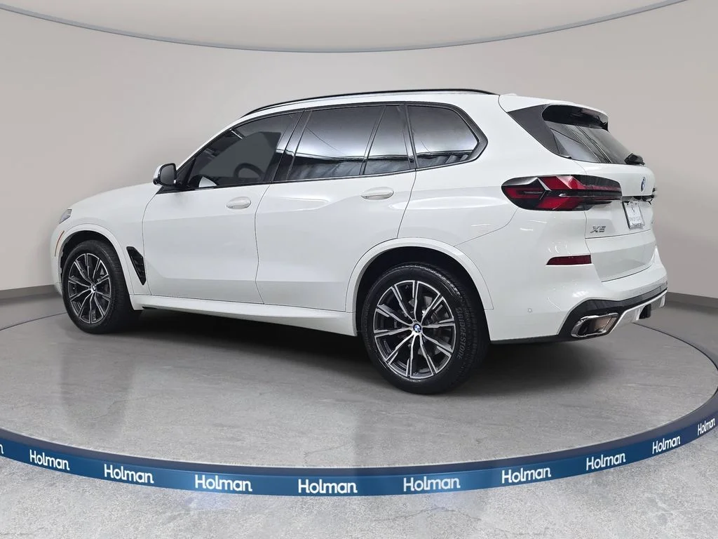Used 2024 Alpine White BMW xDrive40i image 8