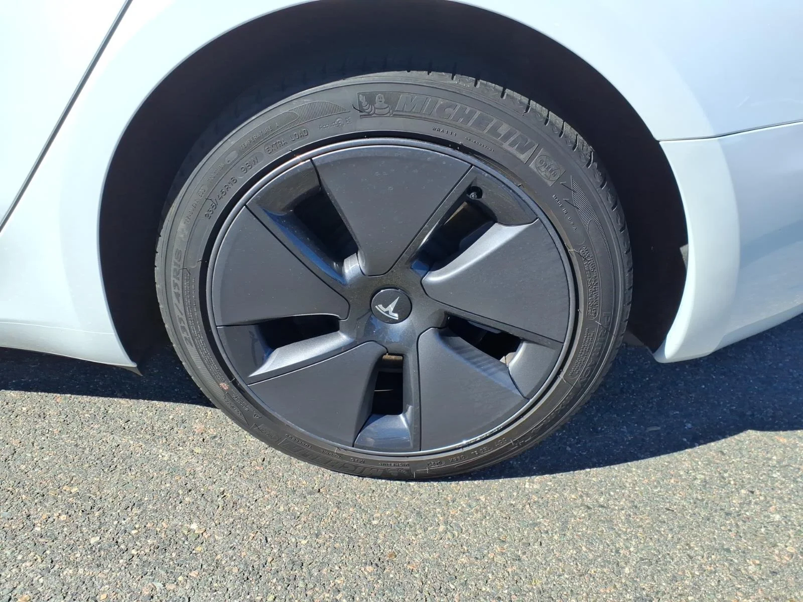 Used 2023 WHITE Tesla  image 9