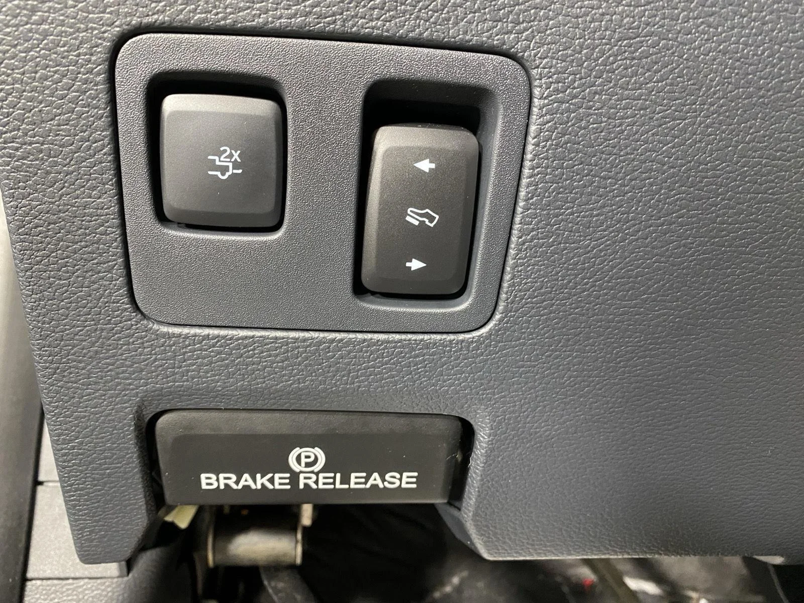 Used 2022 Agate Black Ford Lariat image 20