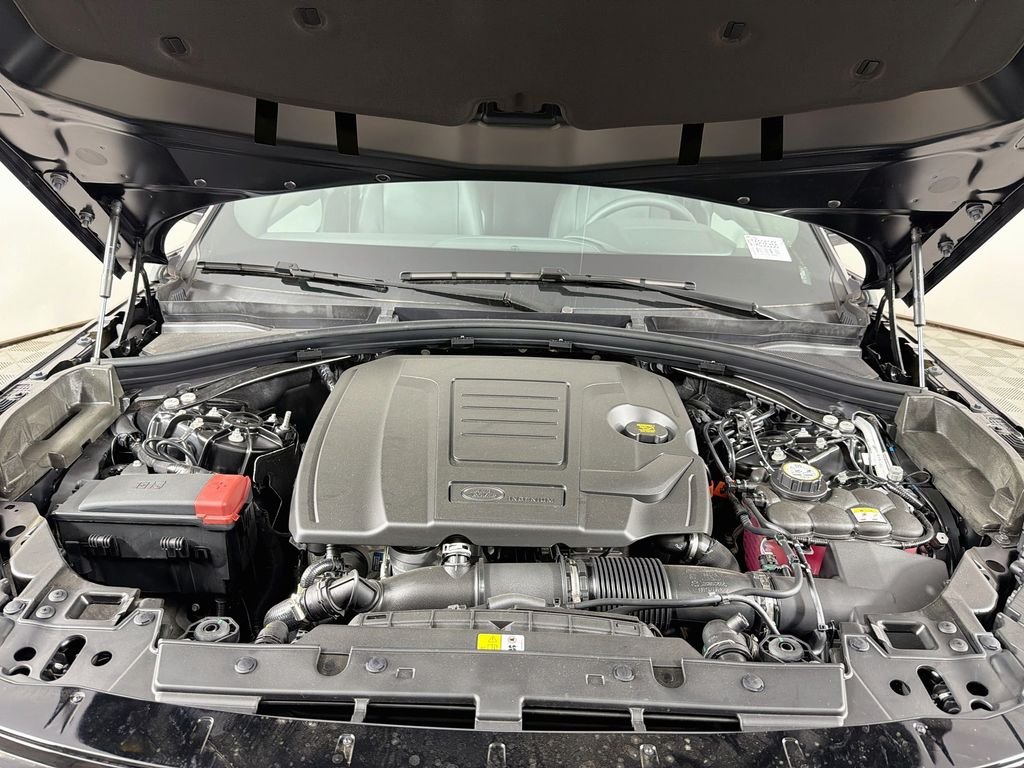 New 2026 Santorini Black Land Rover S image 32
