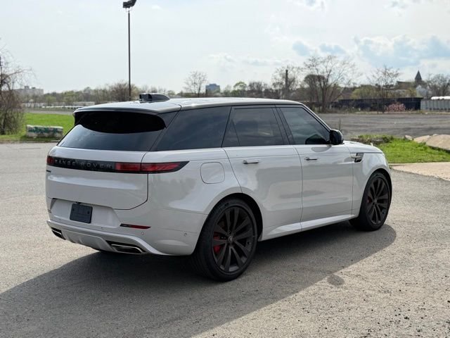 Used 2025 Gray Land Rover Dynamic SE image 5