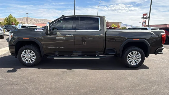 Used 2022 FOREST METALLIC GMC Denali image 6