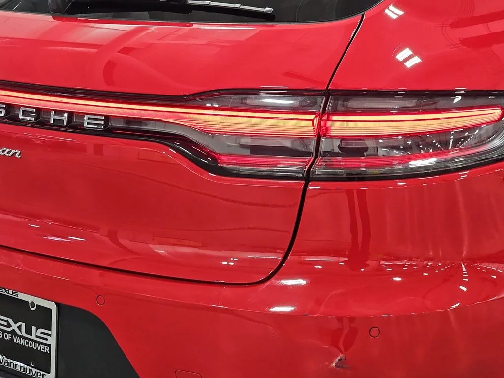 Used 2021  Porsche Base image 35