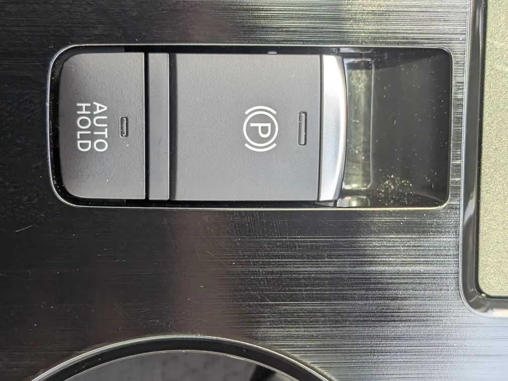Used 2026 Red Nissan Platinum image 22