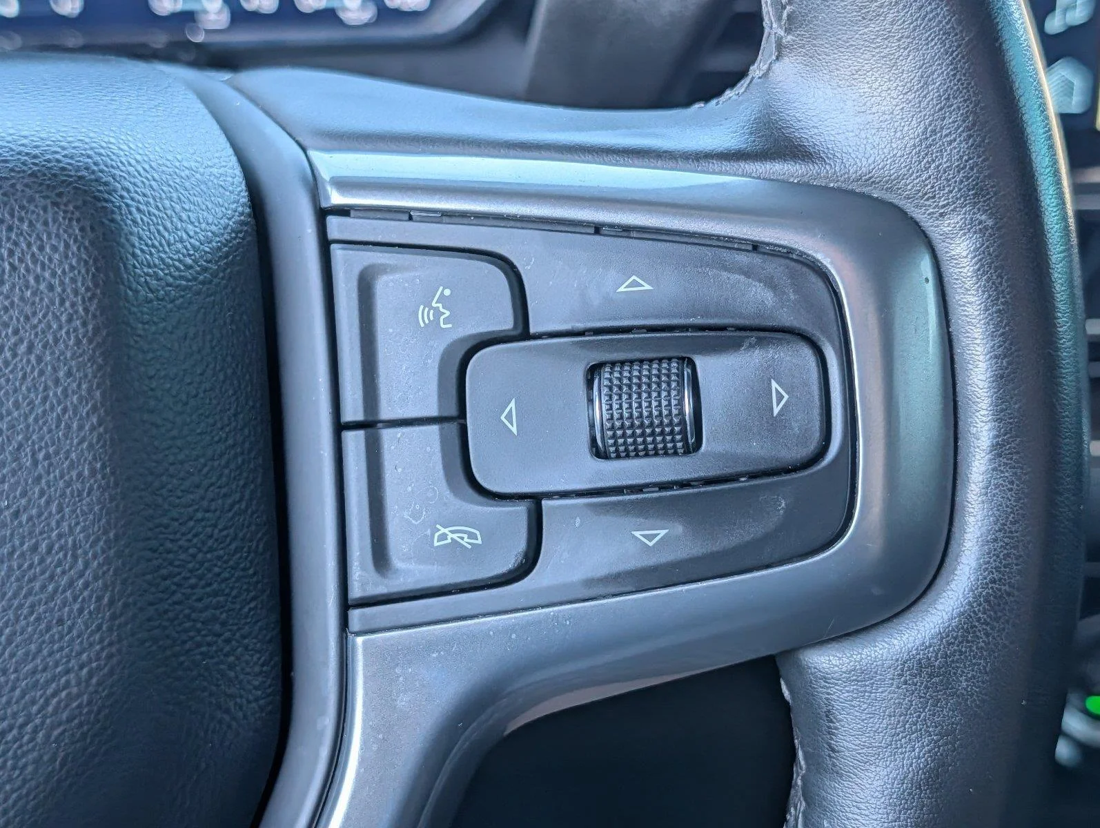 Used 2024 Sterling Gray Metallic Chevrolet LT image 25