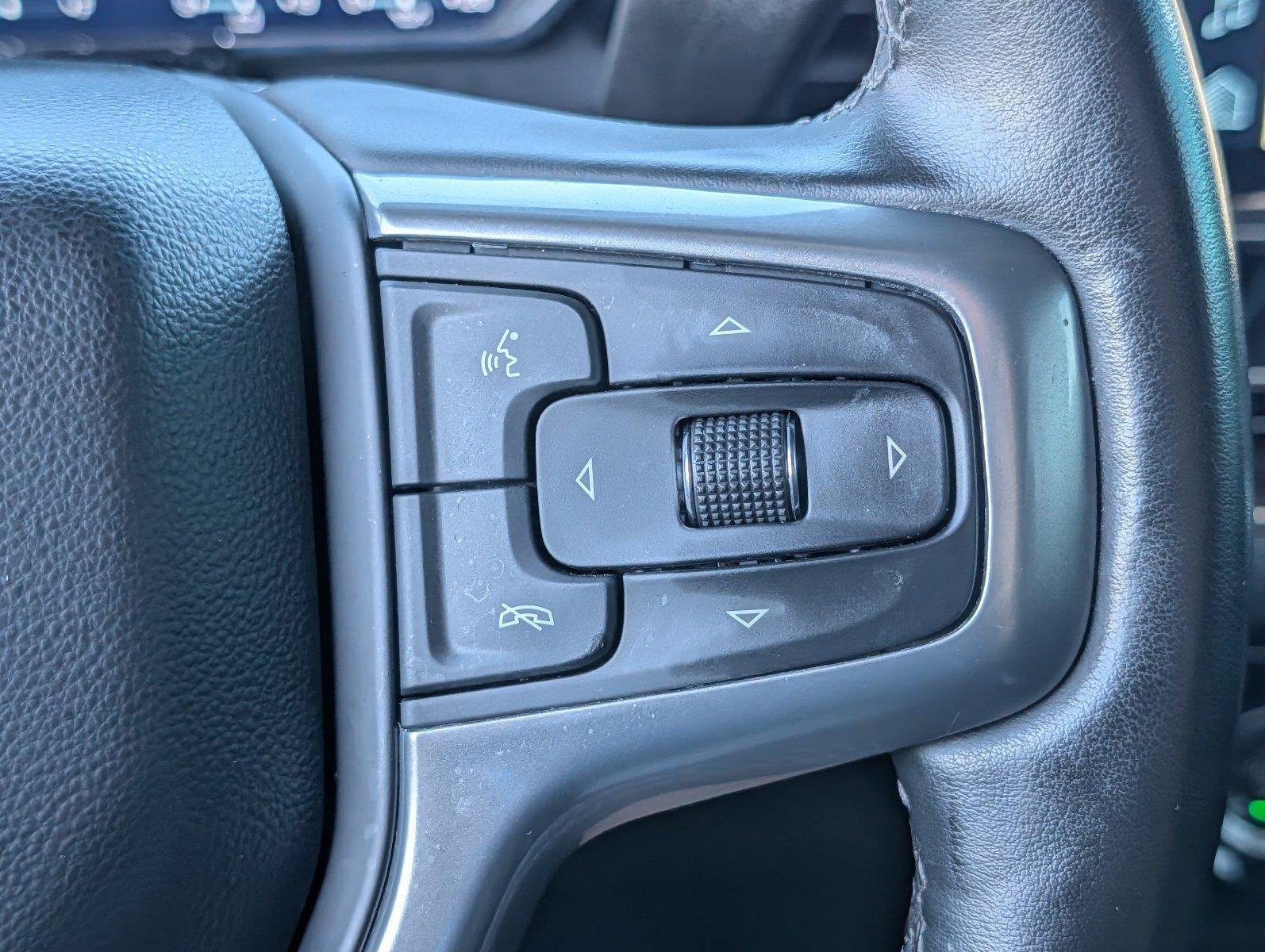 Used 2024 Sterling Gray Metallic Chevrolet LT image 25