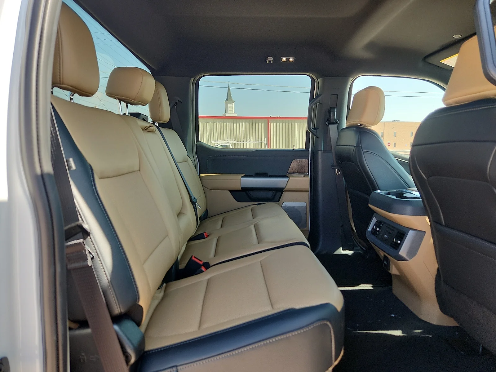 New 2026 Oxford White Ford F-250® Lariat® image 19