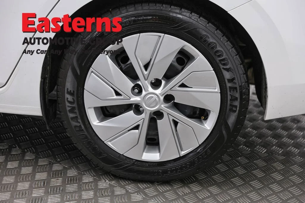 Used 2024 White Nissan S image 32