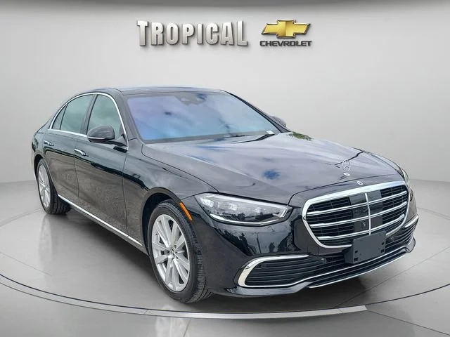 Used 2025 Black Mercedes-Benz S 500 image 4