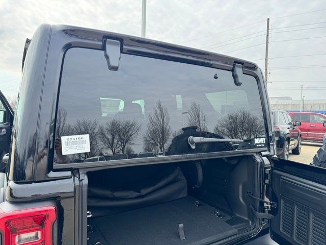 New 2026 Black Clearcoat Jeep Rubicon image 32