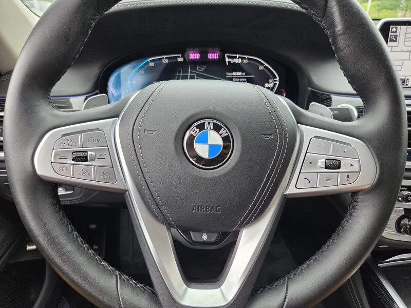 Used 2022 Silver Metallic BMW 750I XDRIVE SEDAN image 39