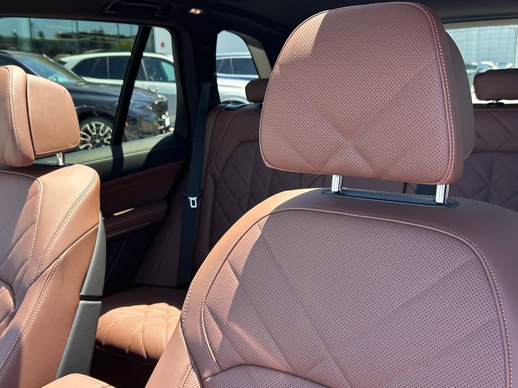 2026 BMW X5 50e - Photo 14