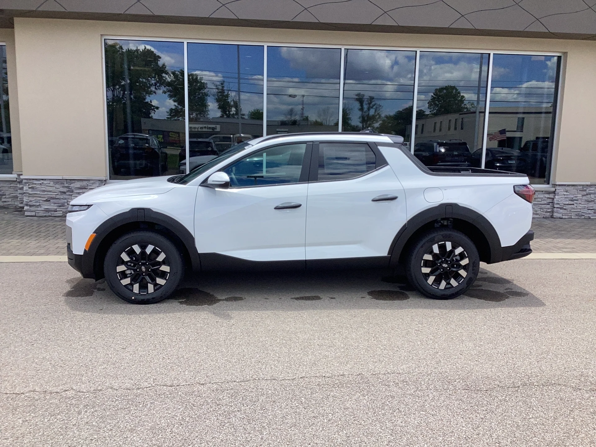 New 2026 Atlas White Hyundai SEL image 2