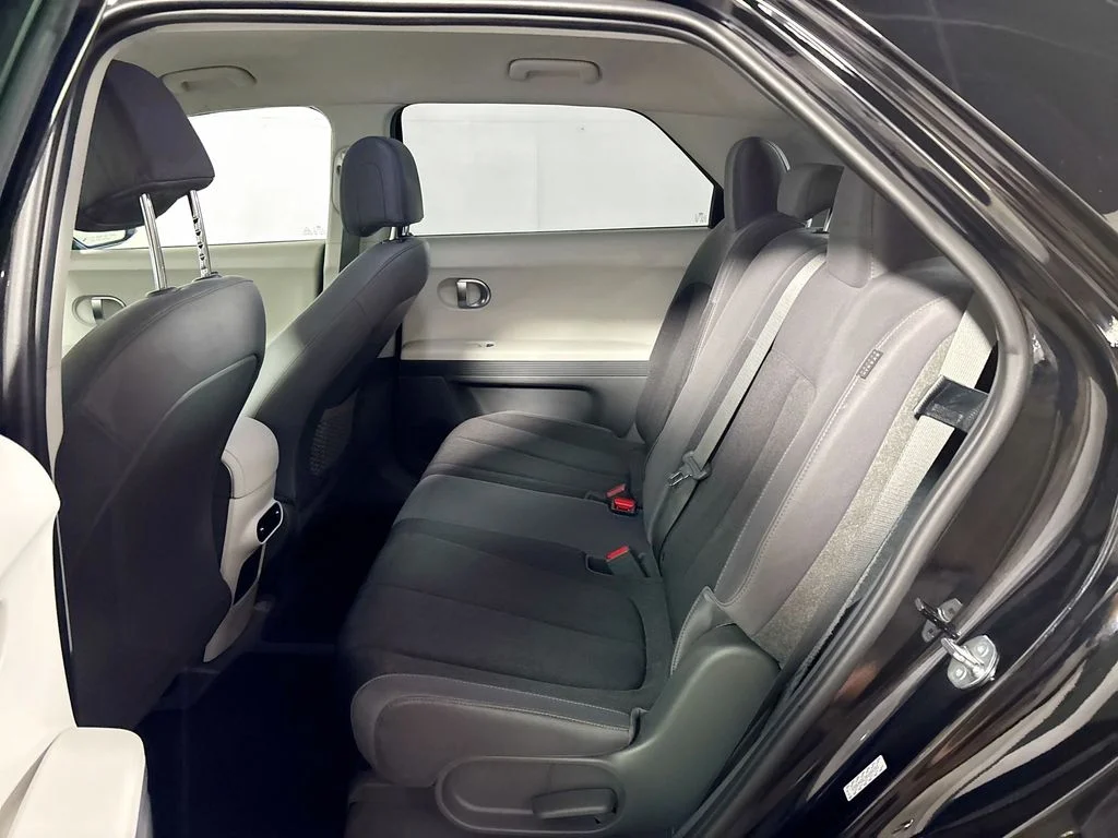 Used 2024 Black Hyundai SEL image 20