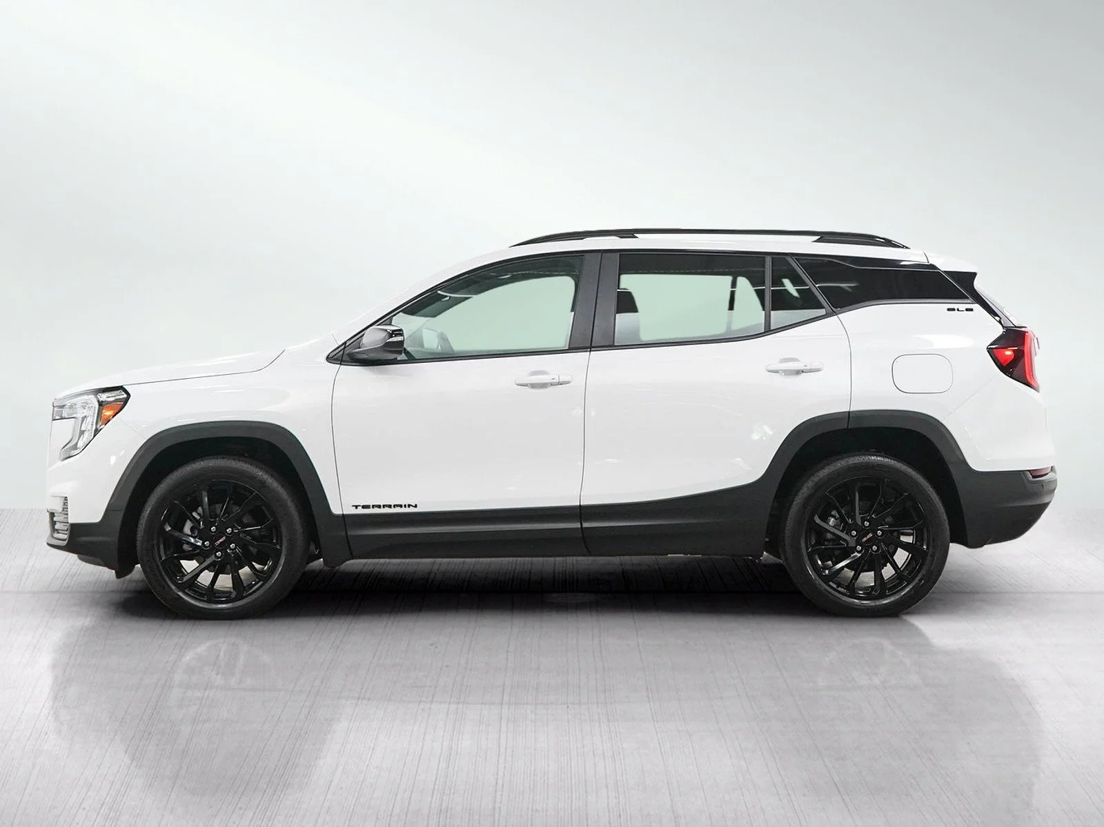 Used 2023 GMC Terrain SLE with VIN 3GKALTEG6PL213166 for sale in Roseville, Minnesota