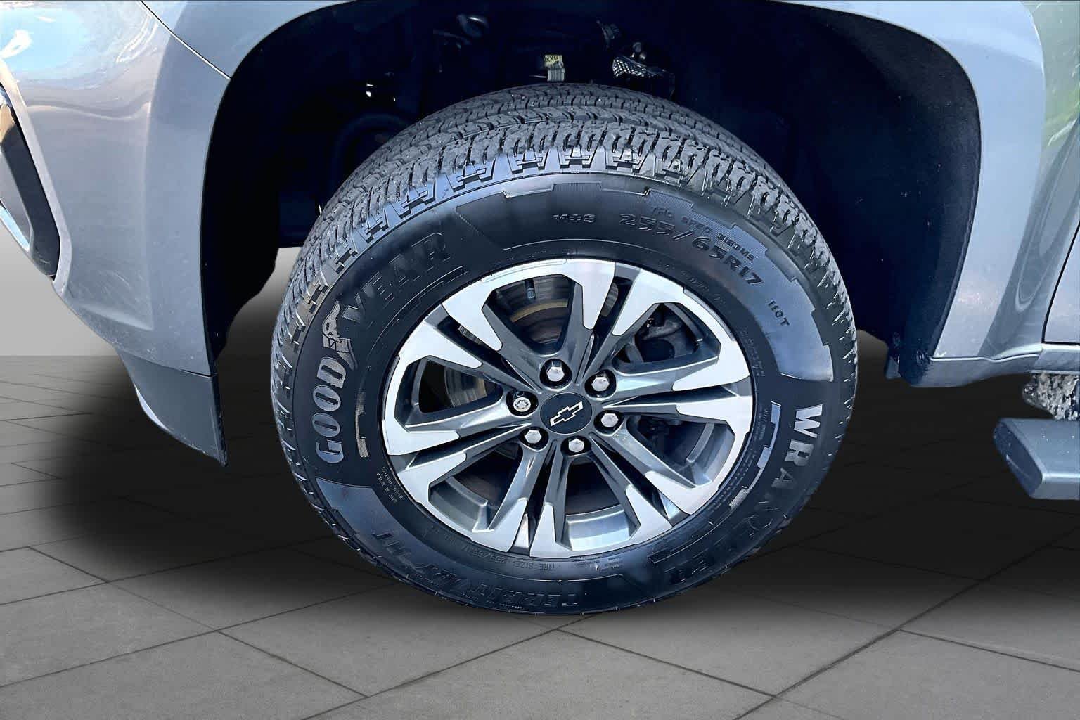 Used 2022 Satin Steel Metallic Chevrolet 4WD Z71 image 11