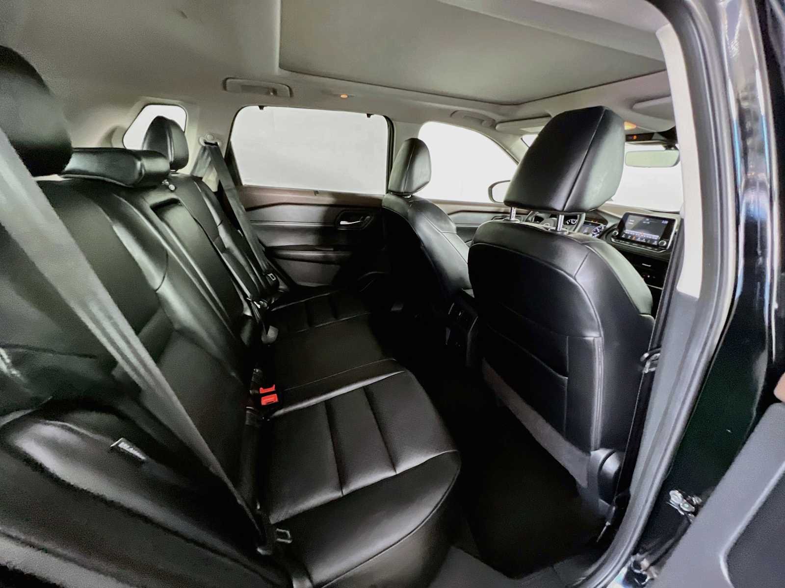 Used 2023 Super Black Nissan SV image 27