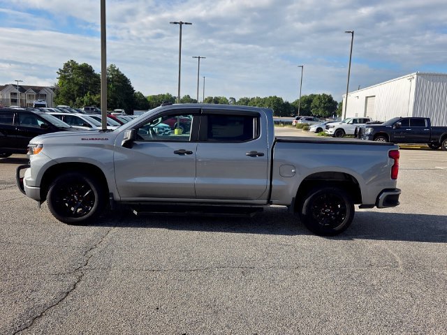 Used 2023 Gray Chevrolet Custom image 4