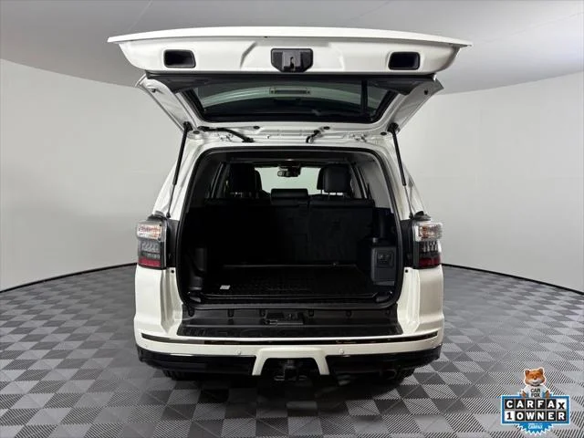 Certified Used 2021 BLIZZARD PEARL Toyota  image 10