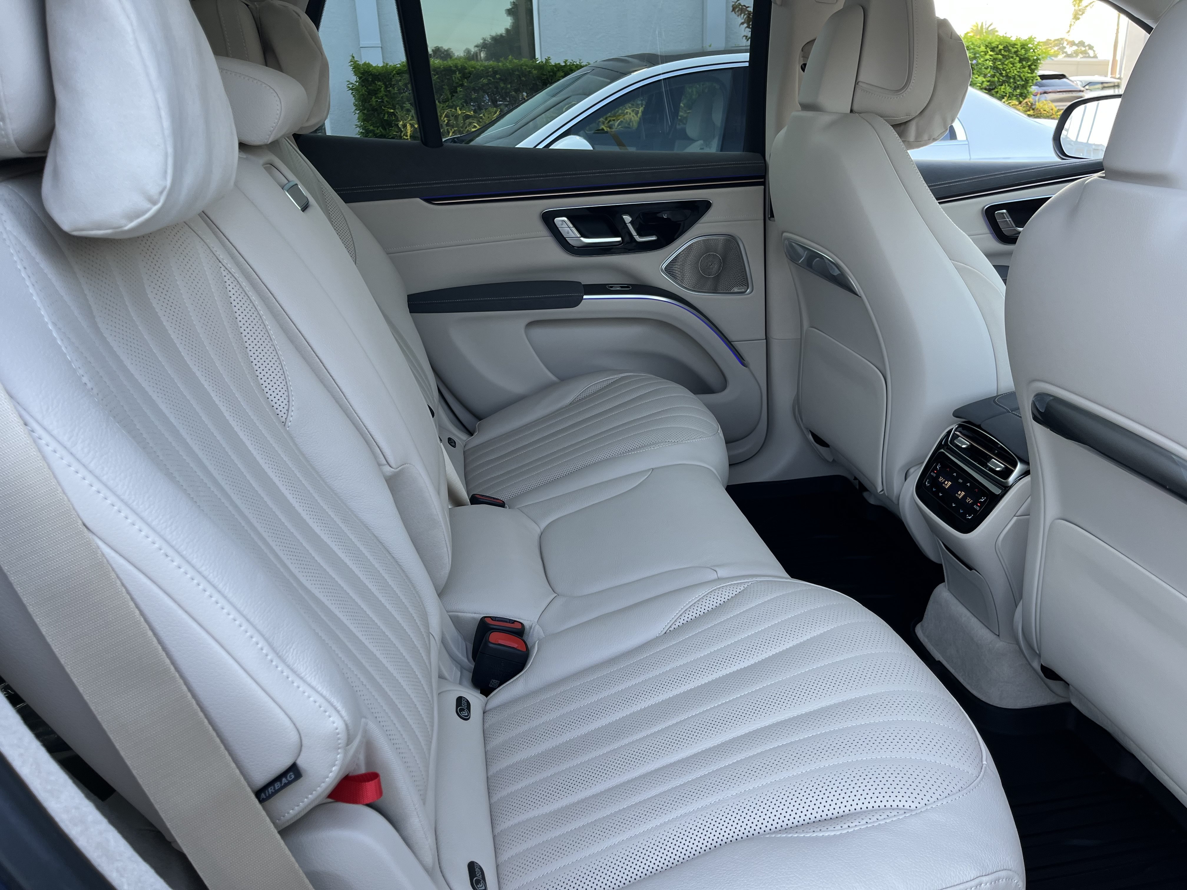 New 2026 Twilight Blue Metallic Mercedes-Benz EQS 400 image 20