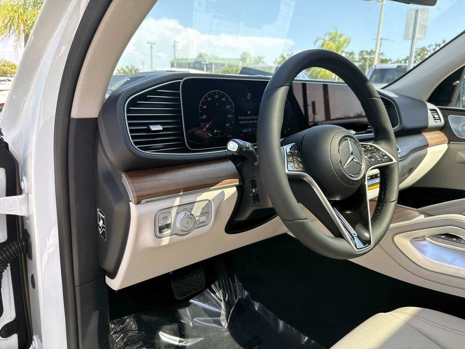 New 2026 Polar White Mercedes-Benz 350 4MATIC® SUV image 20