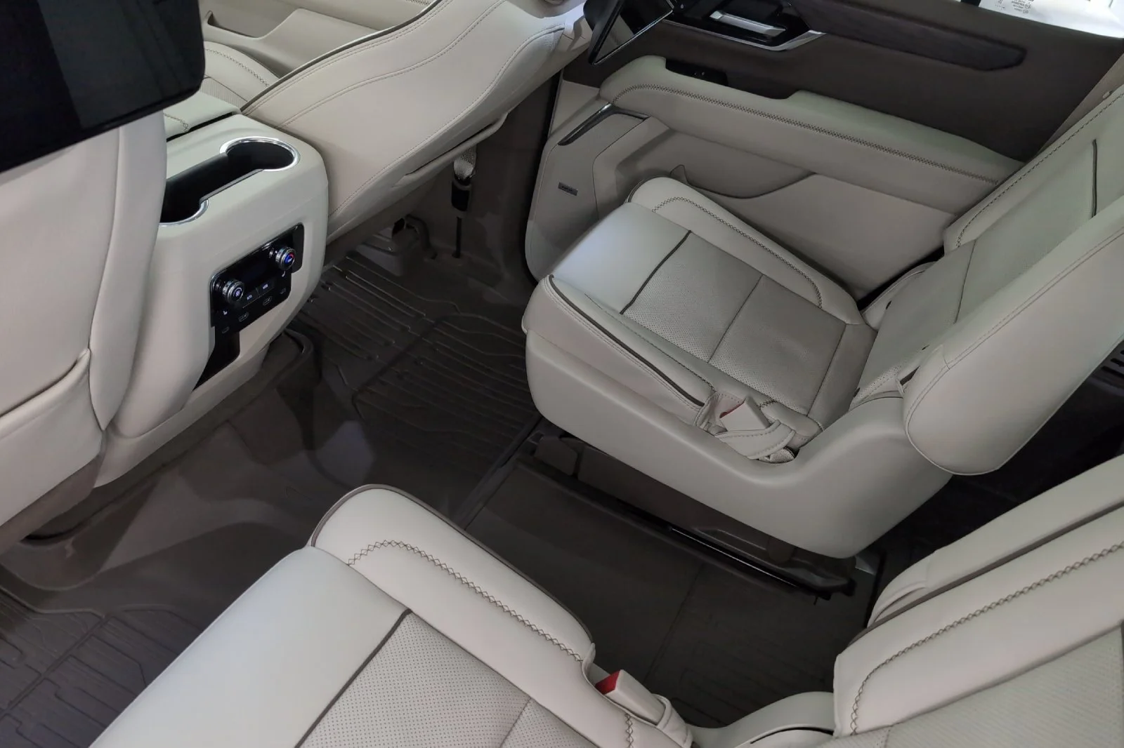 New 2026 Glacier White Tricoat GMC Denali image 12