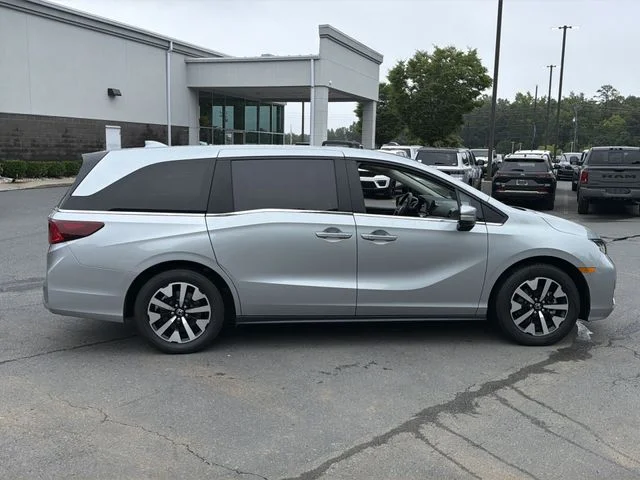 Used 2025  Honda EX-L image 14