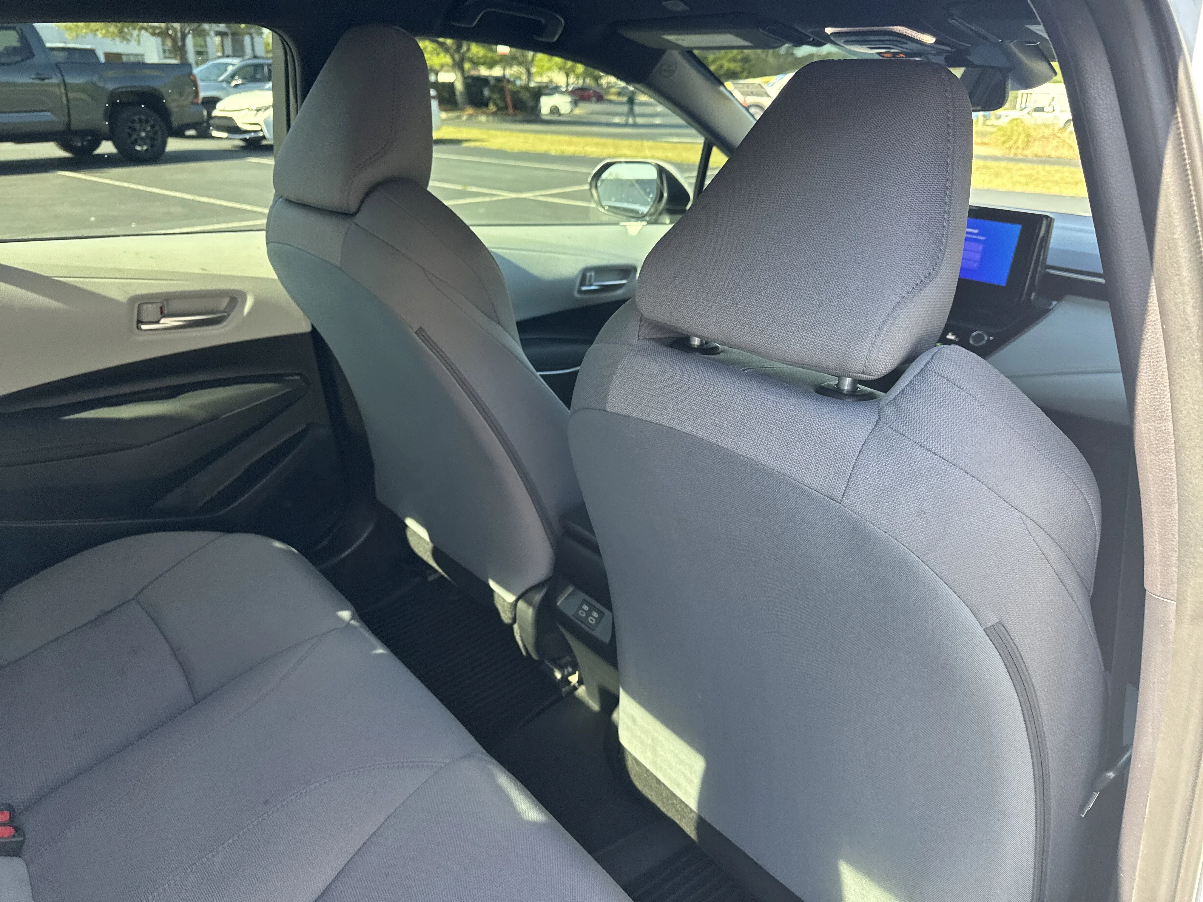 Used 2024  Toyota  image 31