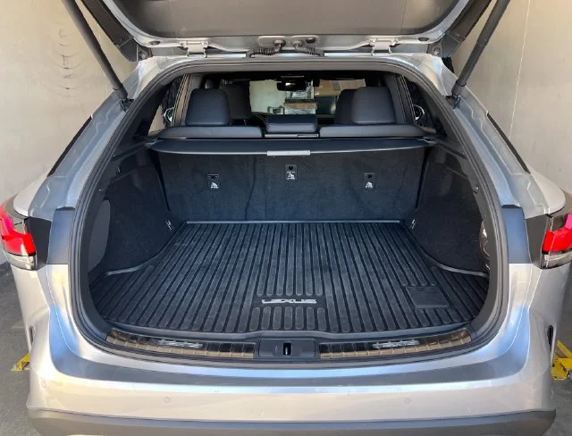 Used 2025 Iridium Lexus 350 Premium image 18