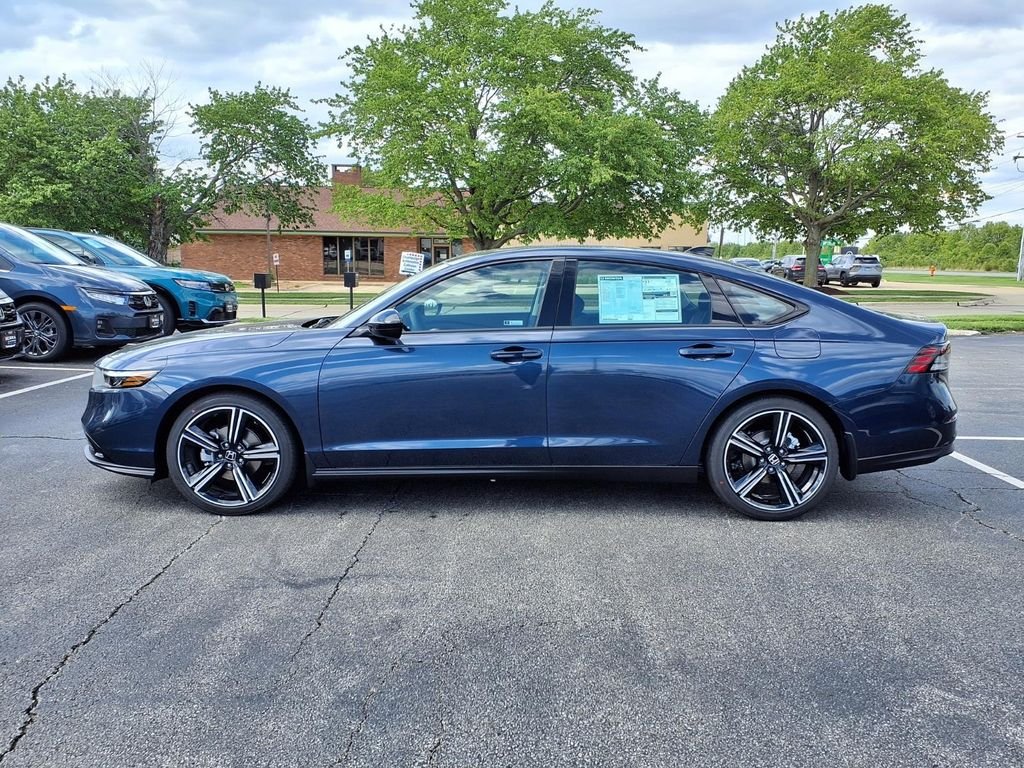 New 2026 Canyon River Blue Honda SE image 12