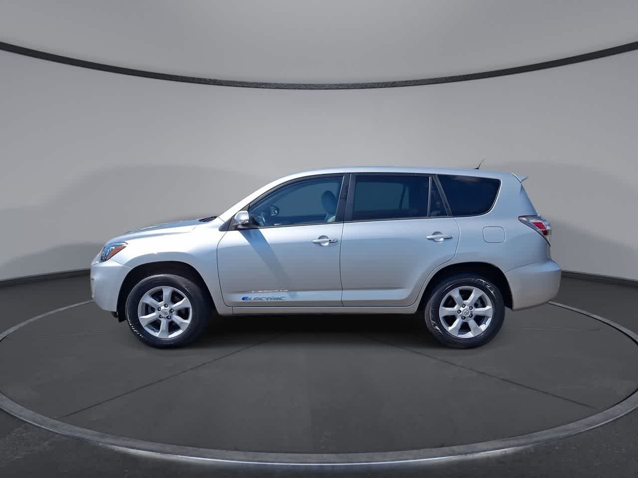 Used 2012 Classic Silver Metallic Toyota  image 5