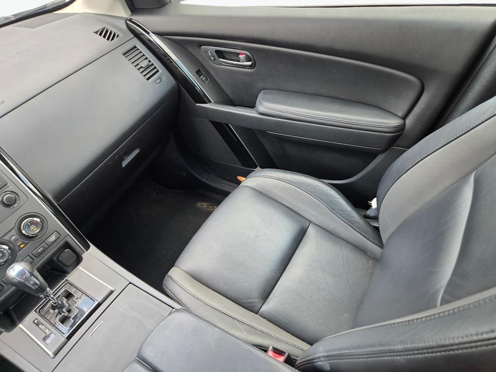 Used 2011 Silver Mazda Touring image 19